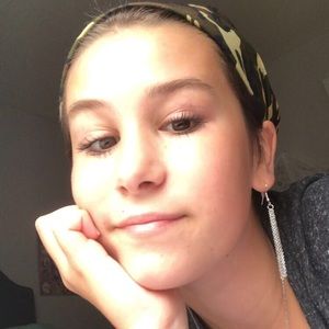 Meet your Posher, Lily